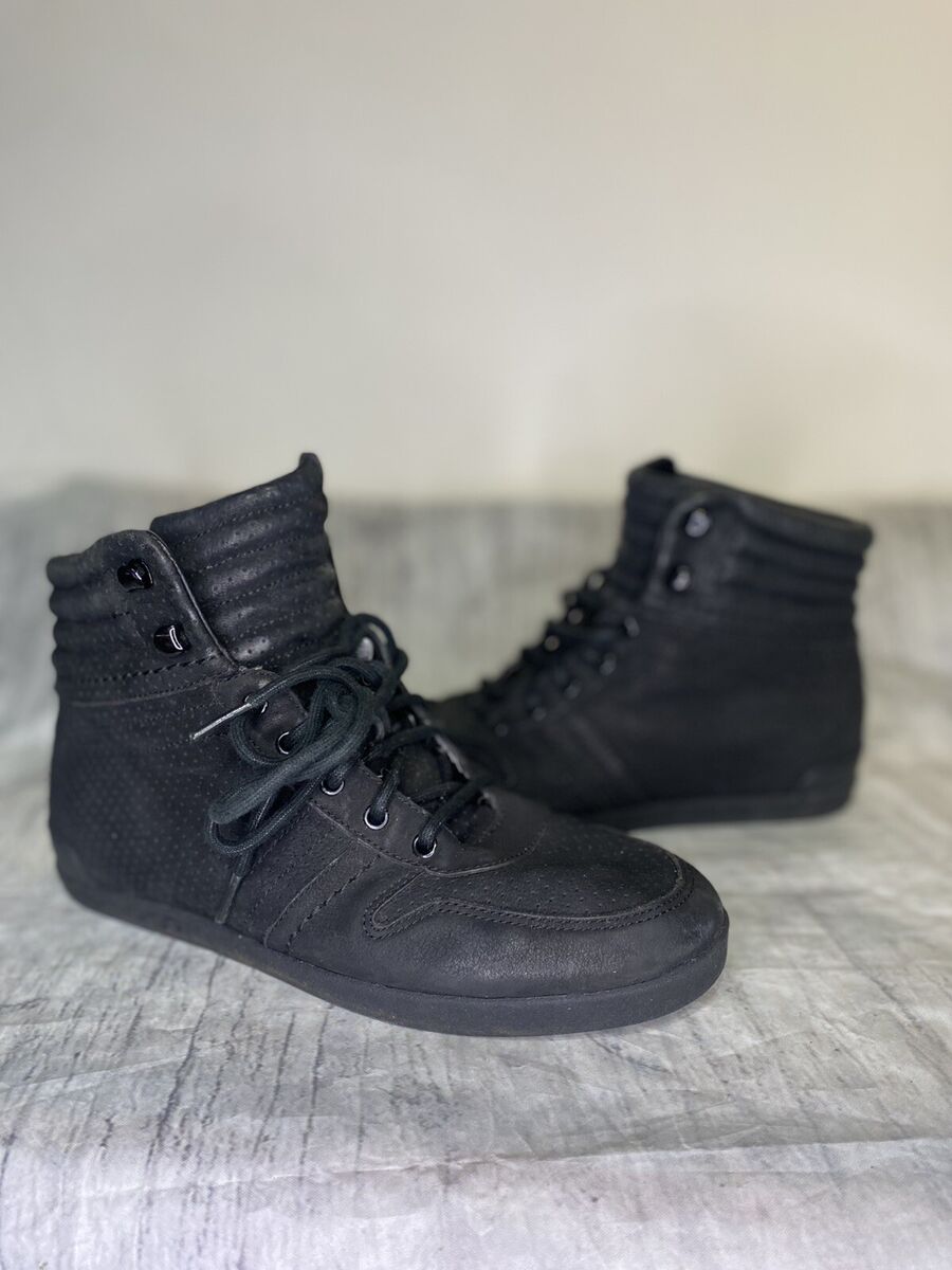 UGG Australia Em Pire Vibram Mens Black Hi Top Boot 1002482
