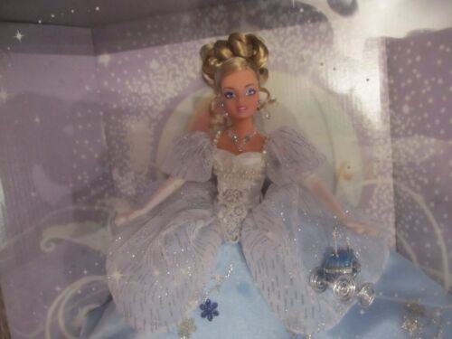 RARA Muñeca Cenicienta Edición Especial de la Tienda Disney con Estrás y Cristales - Imagen 2 de 8