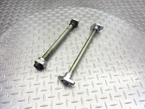 2008 06-08 Triumph 675 Daytona Axle Swing Arm Bolt Rear Wheel Oem - Foto 3 di 10