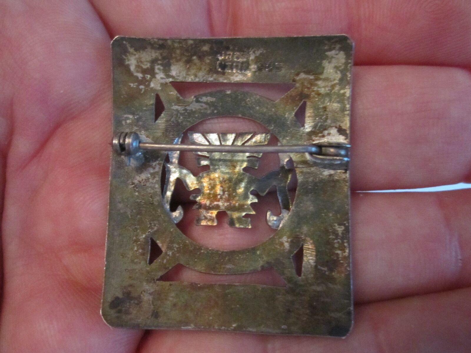 ELEGANT STERLING SILVER AZTEC DESIGN BROOCH/PIN - 1 3/4\