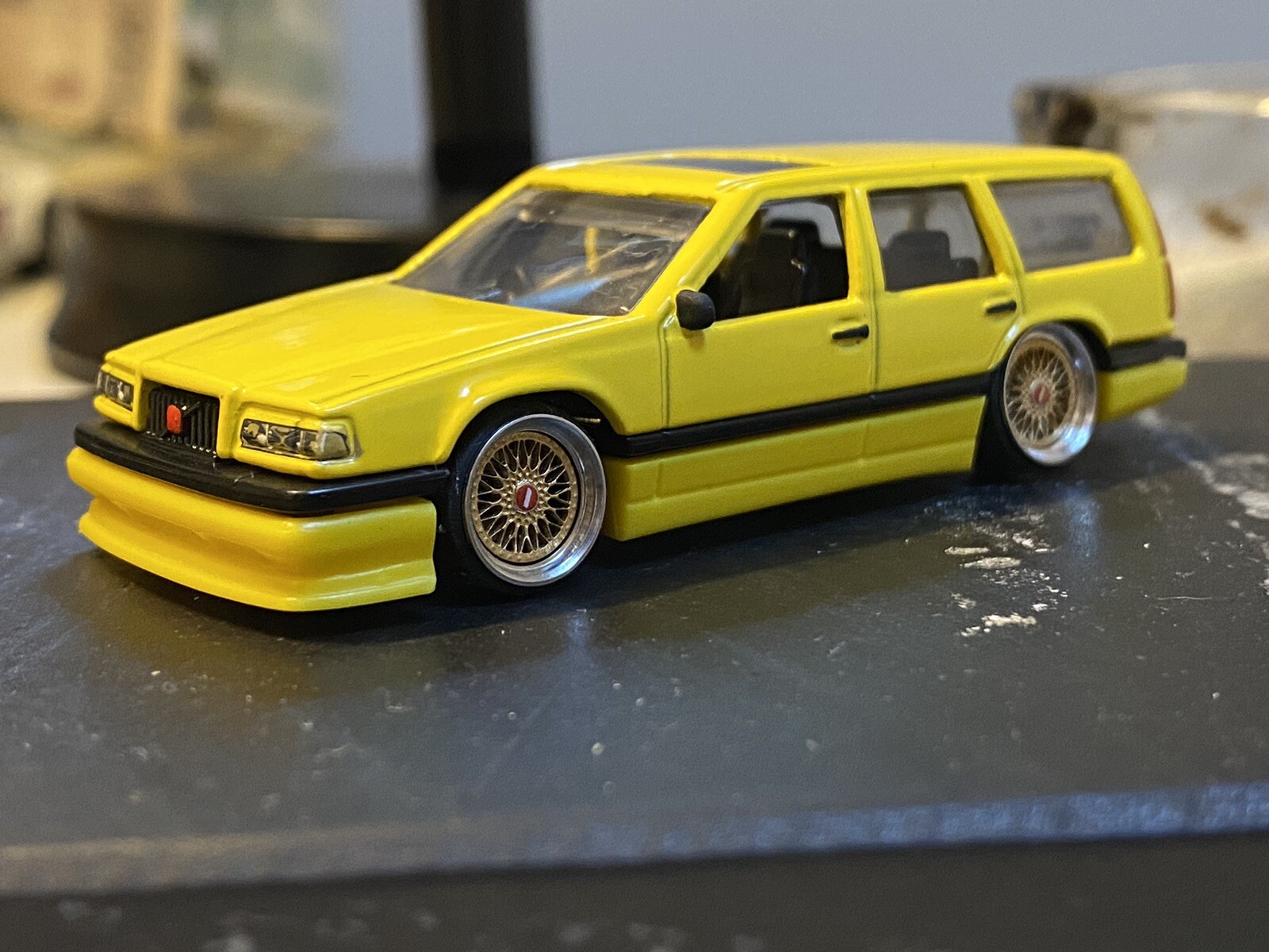 Picture 1 of 4