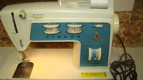 Macchina da cucire Singer 756 con pedale e custodia - Foto 5 di 19