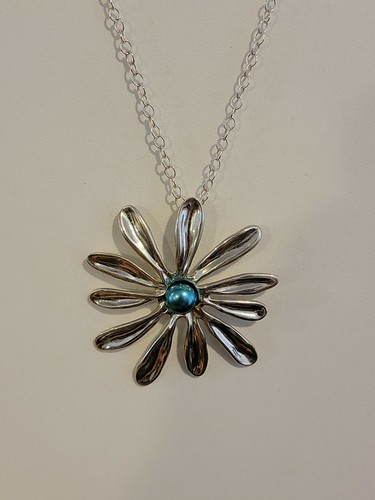 Juego de collar y anillo Hagit Gorali flor de plata esterlina azul perla - Imagen 10 de 11