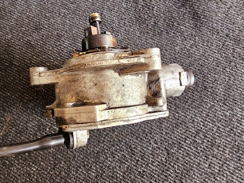 Volvo XC60 Vacuum Pump 2.4 D5 / D5244t11 Diesel 31258031 MK1 2011 - Picture 3 of 11