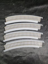 Walthers 931-1352 Power-Loc Track (TM) 18" 45.7cm Radius Curve (4) HO Scale