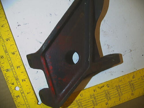 GM A/C Compressor Bracket RED - Picture 8 of 11
