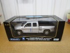 1999 Chevrolet Silverado 1500 pickup truck 1/18 Welly silver diecast car Z