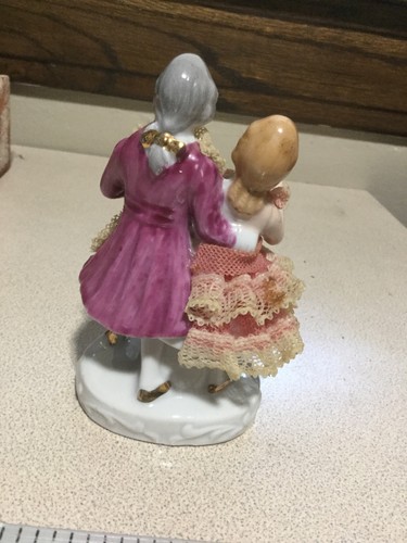Enterprise Exclusive Statue Colonial Man Women Japan - Picture 3 of 3
