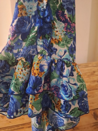 NWT Very flattering Size 16 Pretty Short Boo hoo Dress with lots of frills - Picture 15 of 22