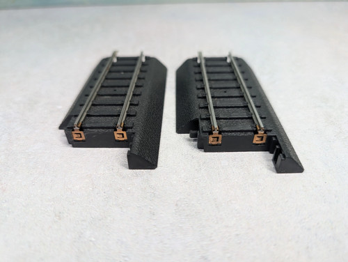 USED Life-Like HO Scale Power-Loc 3" Straight Track Adaptors Black (2 pcs) - Picture 3 of 3