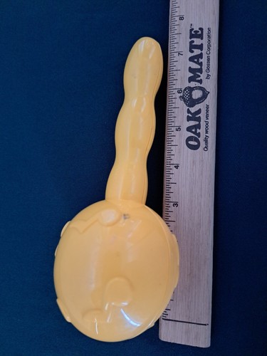 2 agitatori a percussione vintage ~ legno dipinto a mano e plastica gialla - Foto 3 di 3