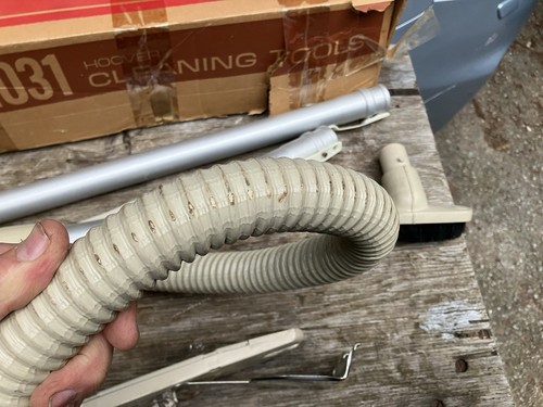 Juego de herramientas de limpieza Hoover 4 piezas 1031 para todas las aspiradoras convertibles con caja - Imagen 16 de 18