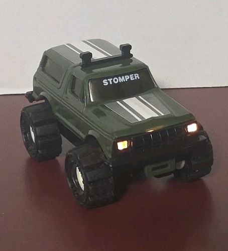 SCHAPER STOMPER 4X4 VALUE LINE VL ROC FORD BRONCO GREEN - Picture 2 of 24