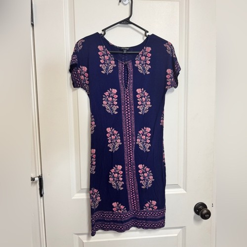 Lucky Brand Printed Tee Dress XS Purple Pink Keyhole Stretch Mini Short Sleeve - Picture 5 of 7