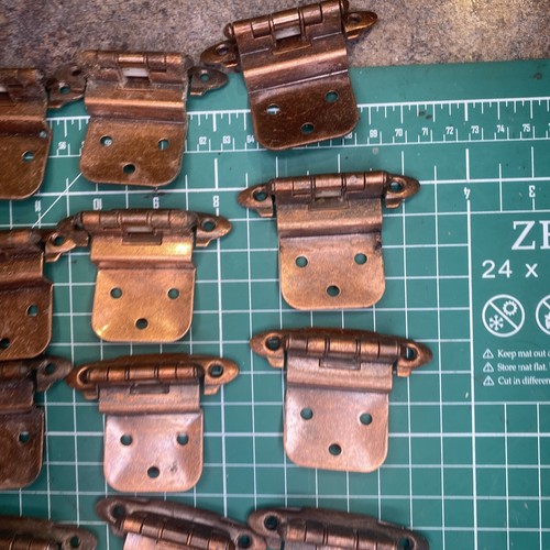 LOT OF 45 VINTAGE SOLID COPPER CABINET HINGES 3/8 OFFSET SELF CLOSING - Picture 9 of 11