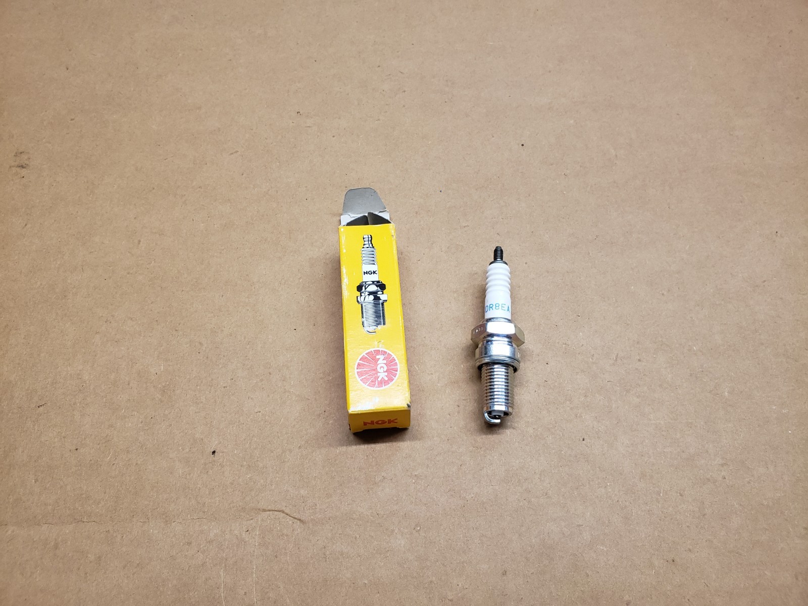 NGK Spark Plug 7162 Standard DR8EA Fits Various Suzuki Yamaha Kawasaki ATV UTV