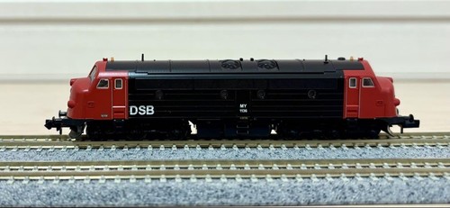 KATO N gauge Nordic mini train set DSB dognose locomotive, tank car - Picture 8 of 12