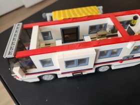 LEGO CREATOR Vacation Getaways 31052 RV Camper Truck Retired Set  With Awning