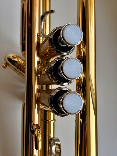 Yamaha YTR2330 Trumpet - Excellent near mint condition - Picture 14 of 18