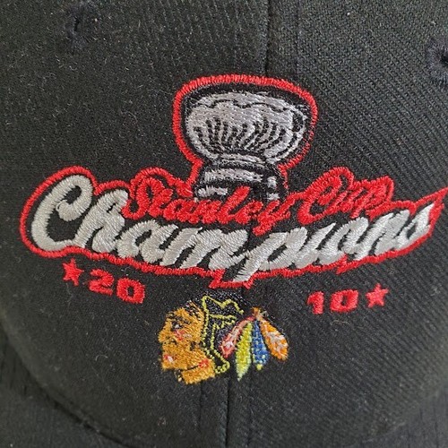Cappello Berretto Camicia Chicago Blackhawks Uomo XL Stanley Cup 2010 Nuova Era Strapback - Foto 2 di 14