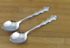2-TWO-Oneida-Mozart-Oval-Soup-Place-Spoons-6-7-8-034-Deluxe-Stainless-Flatware