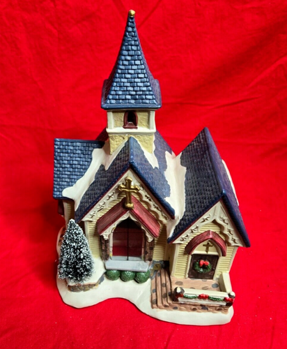 Collection Christmas Holiday Village Church - Picture 1 of 4