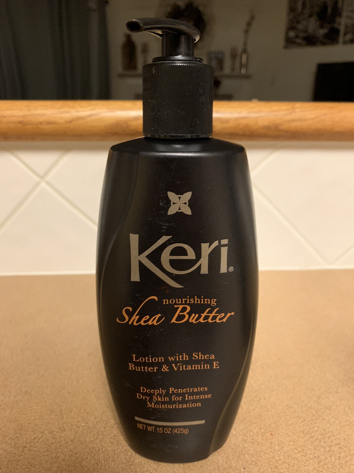 Keri hand cream small amount used. Keri hand cream small amount used.