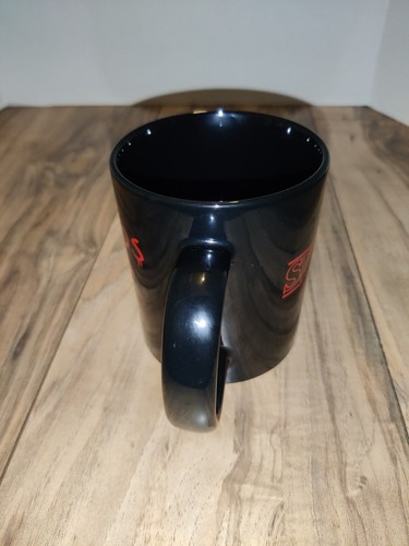 Netflix Stranger Things Black 20oz Mug 'Friends Don't Lie' - Picture 2 of 8