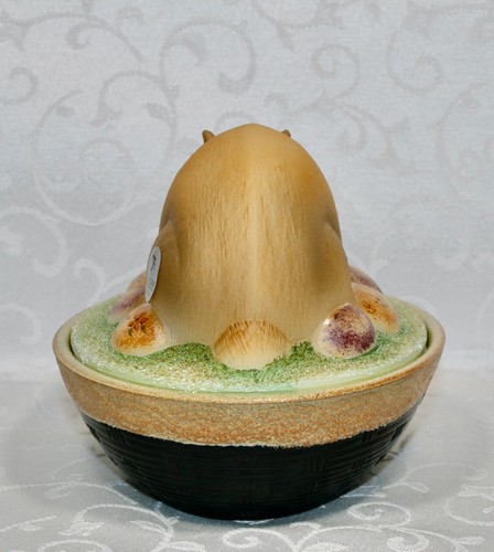Fenton, Bunny Box, Opal Glass and Black Glass, "Folk Art Collection 2001". - Picture 2 of 11
