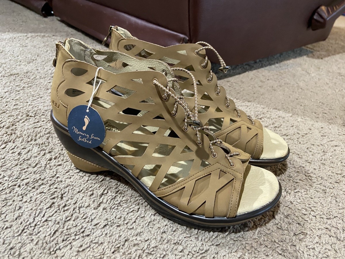 JBU Jambu Sugar Cane Tan Bungee Memory Foam Wedge Sandal Women's Size M  Vegan