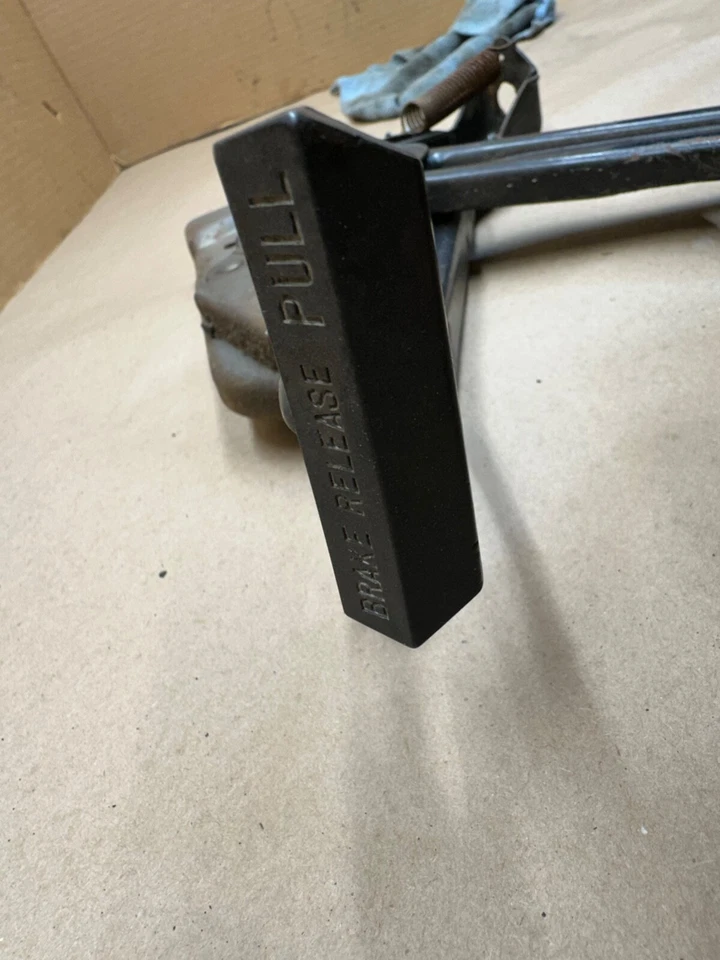 AMC MARLIN EMBAJADOR REBEL 1967 FRENO DE ESTACIONAMIENTO PEDAL MONTAJE BUEN AUTO OEM Foto 3 de 4