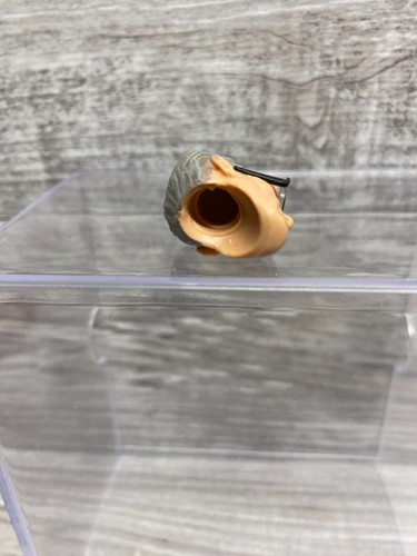 DC Universe Classics Batman ALFRED HEAD ONLY Custom Fodder for 6" figure (B) - Picture 4 of 4