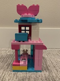 LEGO DUPLO 10844 Disney Junior Minnie Mouse Bow-tique. Complete with manual