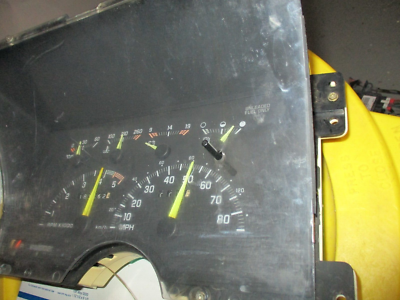 セットゲージ 1994 Chevy Silverado Suburban Instrument Cluster Speedometer