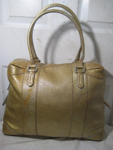 Bolso de hombro grande Fendi metálico de cuero granulado dorado amarillo - Imagen 3 de 24