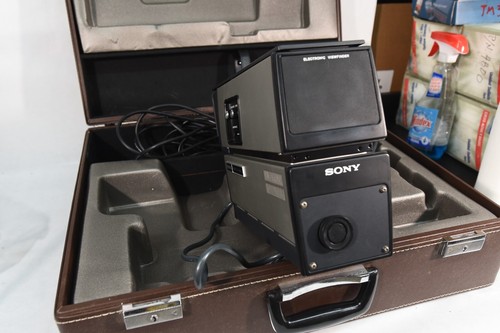 Sony AVC-3260 Video Camera - Picture 5 of 13