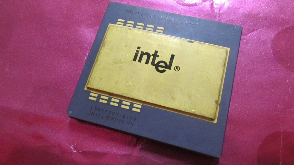 Vintage INTEL Pentium-Pro 150MHz KB80521EX150 SY002 CPU/Processor Gold Old-Logo - Image 4 of 4