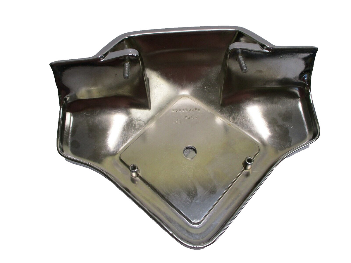 3508267C1 NEW INTERNATIONAL 9300 DIAMOND ROOD HOOD HANDLE EMBLEM 