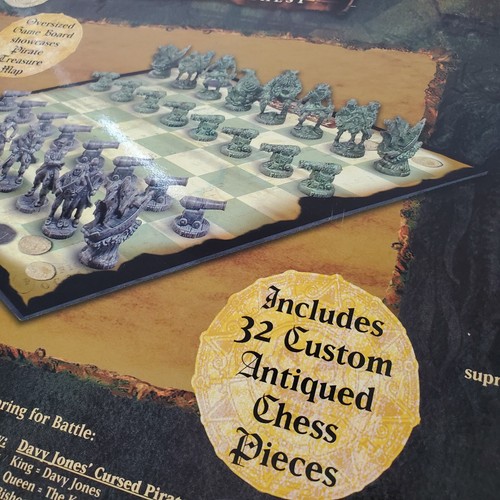 Disney Pirates of the Caribbean At Worlds End Chess Collector’s Edition - Picture 10 of 11