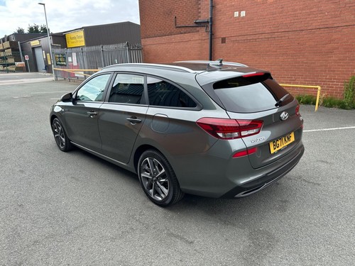 2021 Hyundai i30 1.6 CRDi MHEV Premium Tourer Euro 6 (s/s) 5dr ESTATE Diesel/Ele - Picture 5 of 24