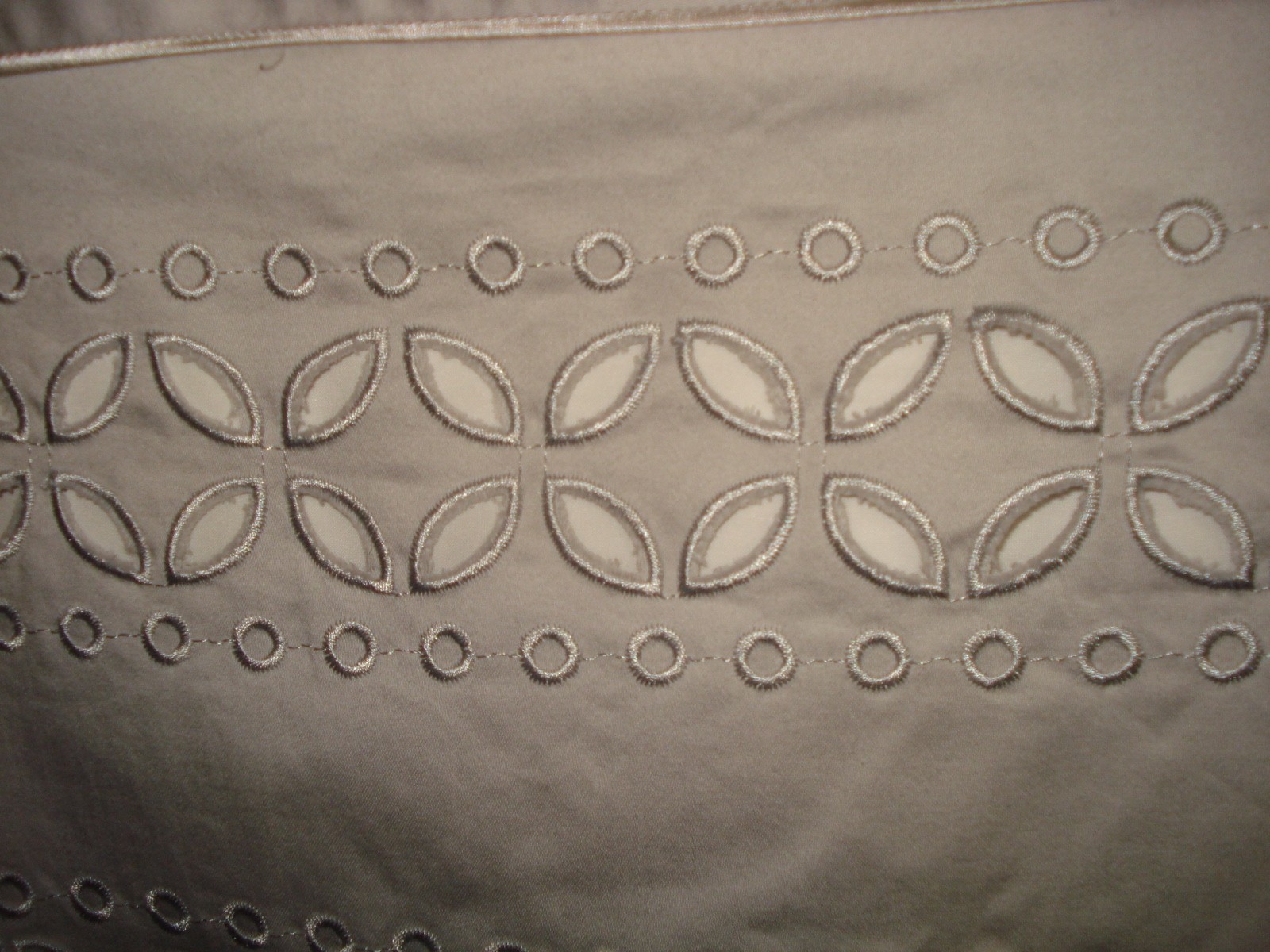 Picture 2 of 4