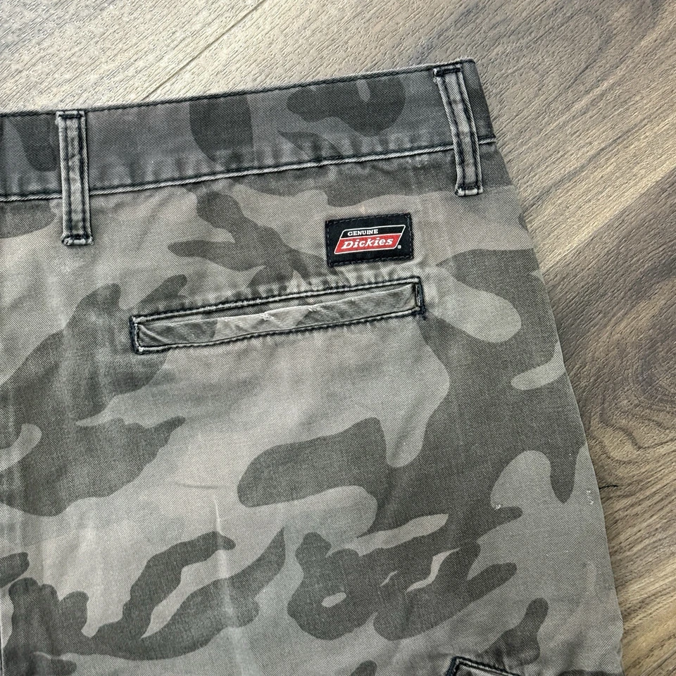 Pantalones Cortos Dickies De Colección Para Hombres 34 Verde Camuflaje Frente Plano Grunge Patinador Informal Y2K Foto 2 de 3