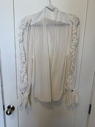 CAMICIA CON VOLANT IN SETA BIANCA REDENZIONE NUOVA CON ETICHETTE E BOTTONI GIOIELLO TG 40 $843 - Foto 7 di 7