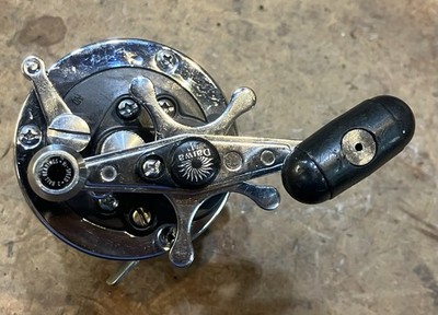 Vintage Daiwa Sealine • 27H • Levelwind Baitcast Fishing Reel