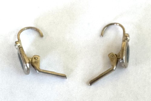 Vintage GREEN STONE & small Rhinestone CLIP-ON for Pierced Ears Earrings - Picture 3 of 4
