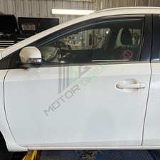 2018 Toyota Auris MK2 Door Front Left Passenger White 040 2012-2019 6700202530