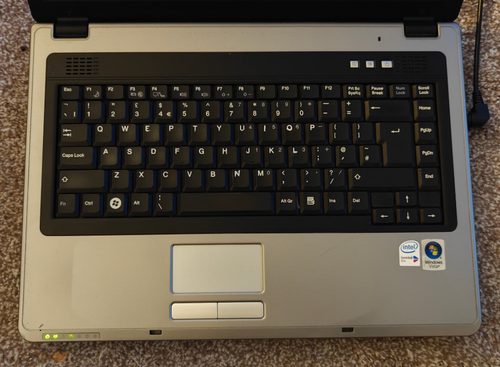 Advent ET5200 2.2GHz 15.4'' Laptop Linux Office Wifi 250GB HDD DVD 3h Batt Cheap - Picture 2 of 6