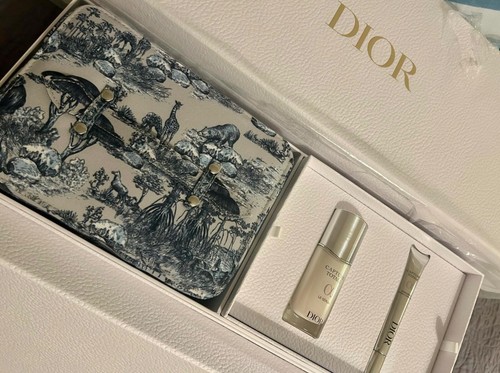 Dior Gift Set Skincare Vanity Case Full Size Le Serum Wrinkle Corrector Towels - Picture 5 of 18