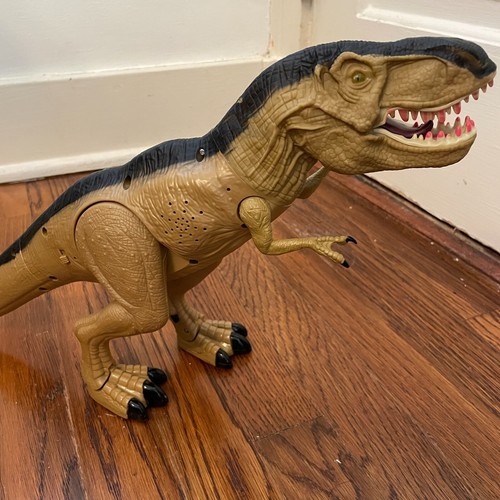 Dragon-i Toys T-Rex Dinosaur 11" x 21" -VIEW VIDEO - Walks Roars Eyes Light Up - Picture 2 of 7