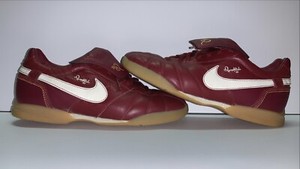 ronaldinho 10 nike shoes